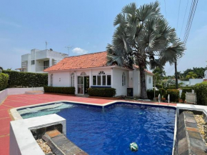 Casa en Melgar condominio la hacienda CON PISCINA